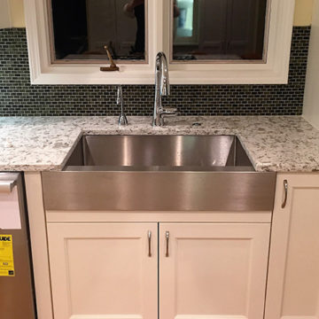 New stainless steel apron front sink